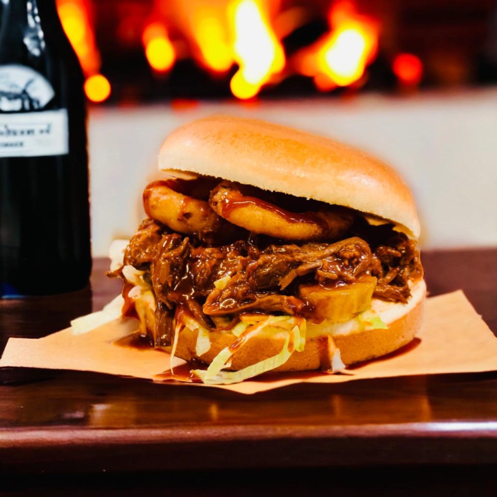 Smokin’ Braised BBQ Burger ������������
