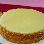 Vanilla Crunchy Cake