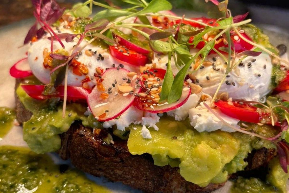Smashed Avocado, Feta & Poached Eggs