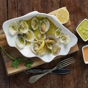 Grilled Clams With Butter, Garlic And Lemon