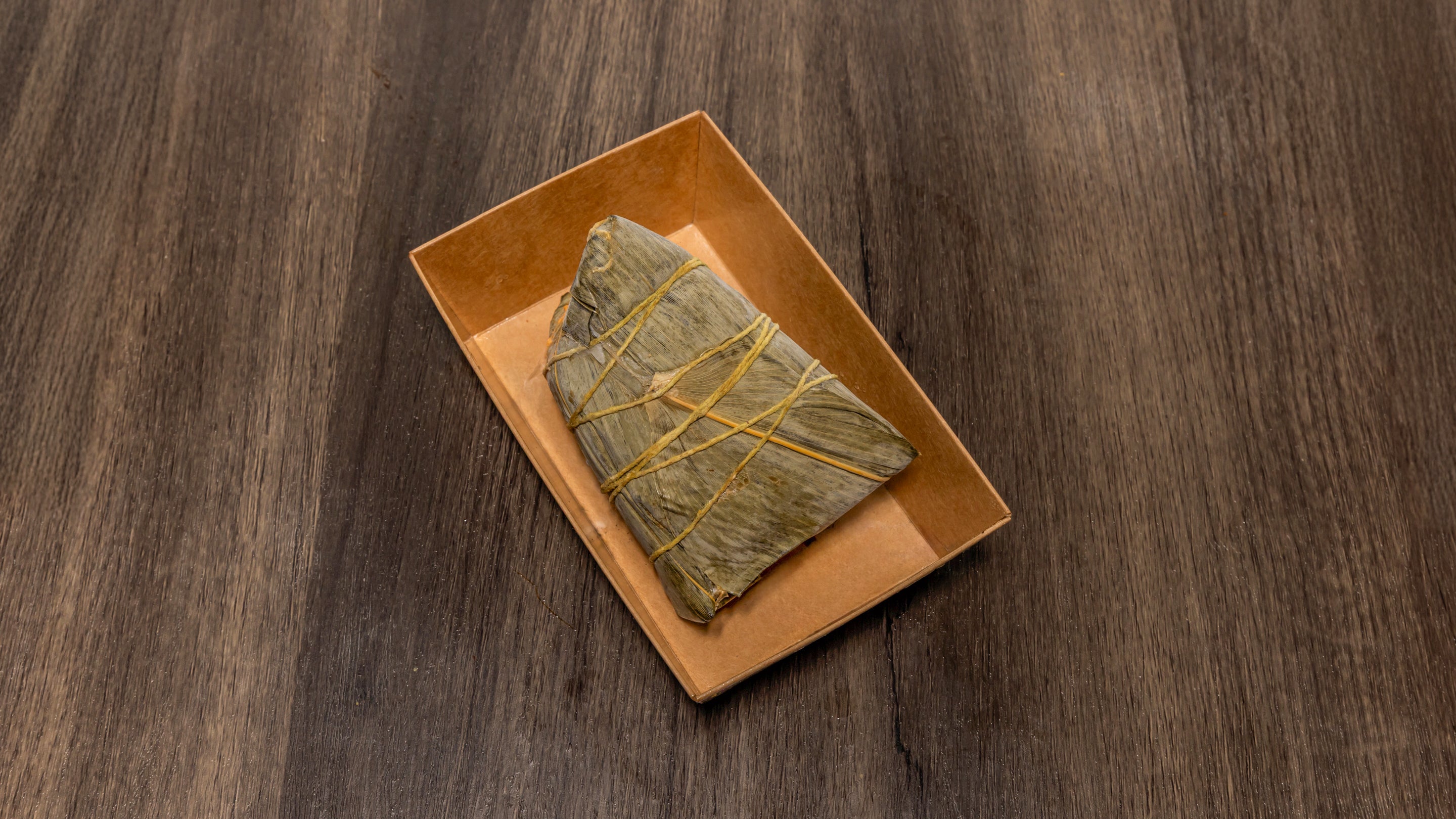 Glutinous Rice Zongzi Dumpling with Pork/Red Bean/Egg Yolk( for Dragon Boat) 现煮粽子 端午特供