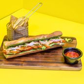 Pesto Frango Sandwich + 1 Side