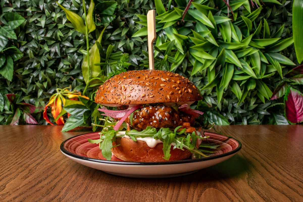 Oriental Burger (Chicken Fillet)