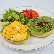 Bagel Avocado