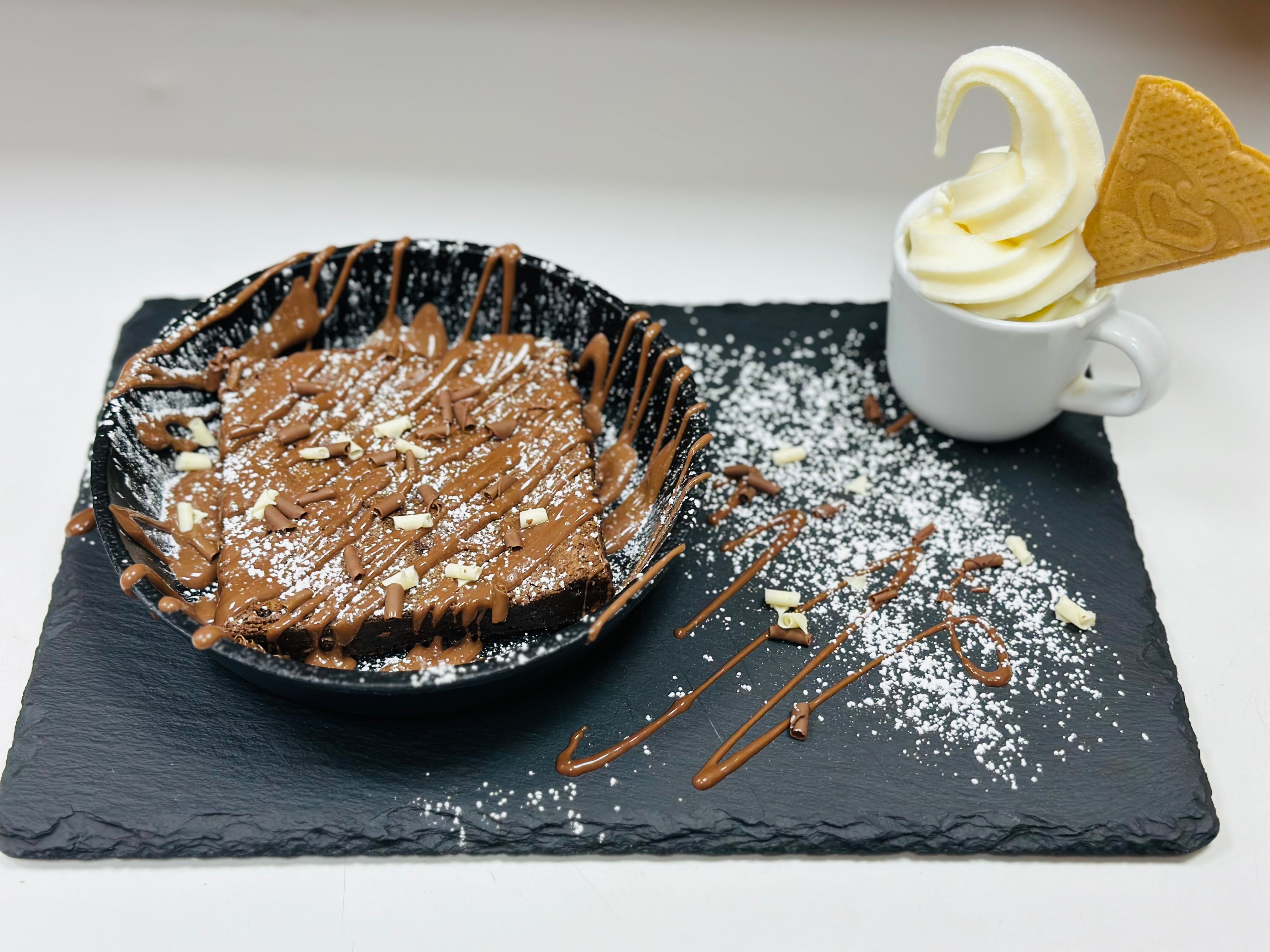 Classic Brownie Melt & Ice Cream