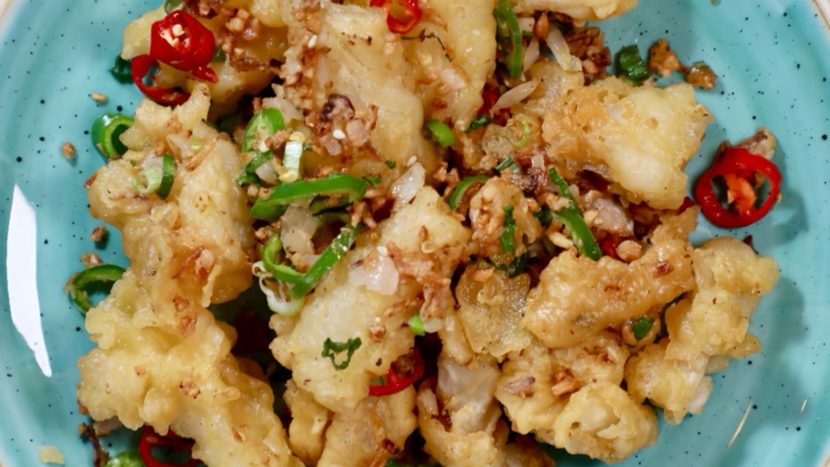 7 Crispy Squid with Salt & Pepper 椒盐鱿鱼 (Mild 微辣)