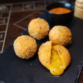 Spicy Cheese Balls