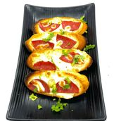 Garlic Bread With Cheese And Papproni