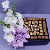 Leather Chocolate Stand With Dried Flowers 9060