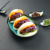 Crispy Shitake Mushroom Bao (V)