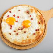 Manakish Akkawi Egg