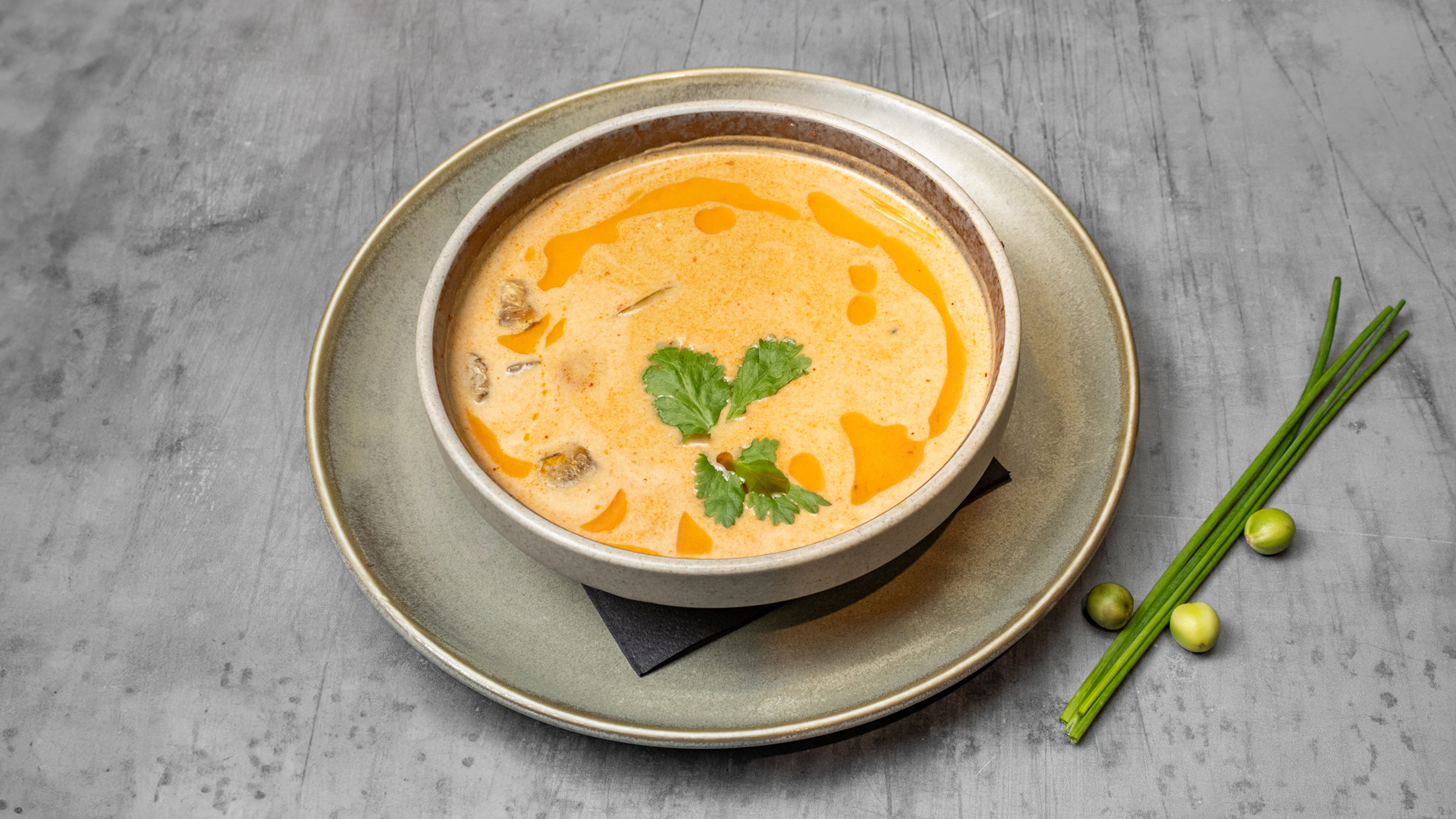 Tom Kha