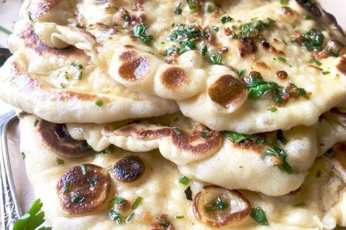 Garlic Naan (small size)