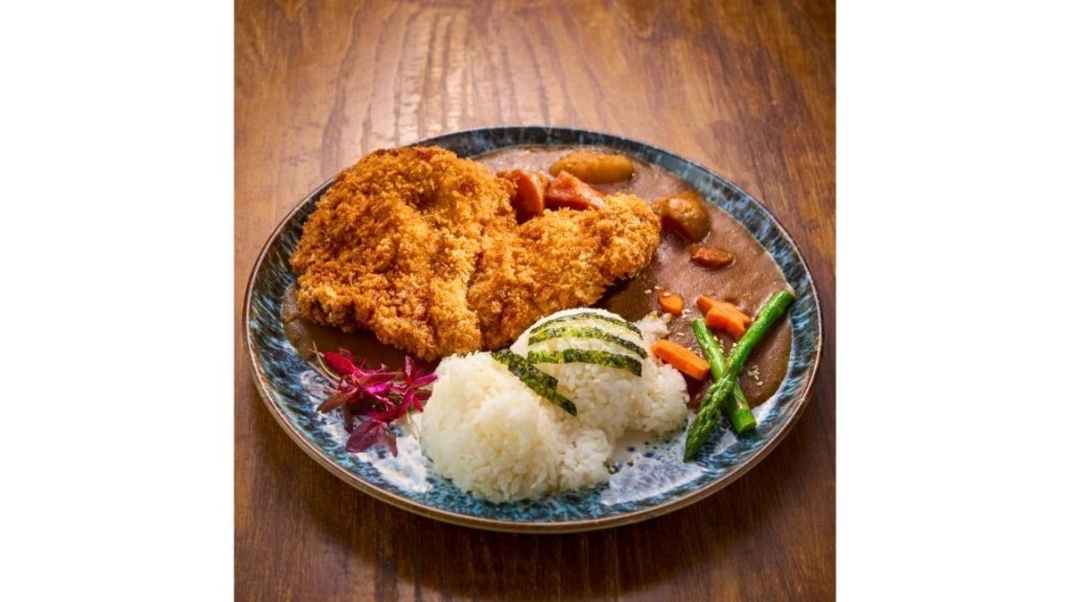 Pork Cutlet Katsu with Curry and Rice 日式吉列豬扒飯配咖哩汁