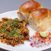 Andey Ki Bhurji with Pav