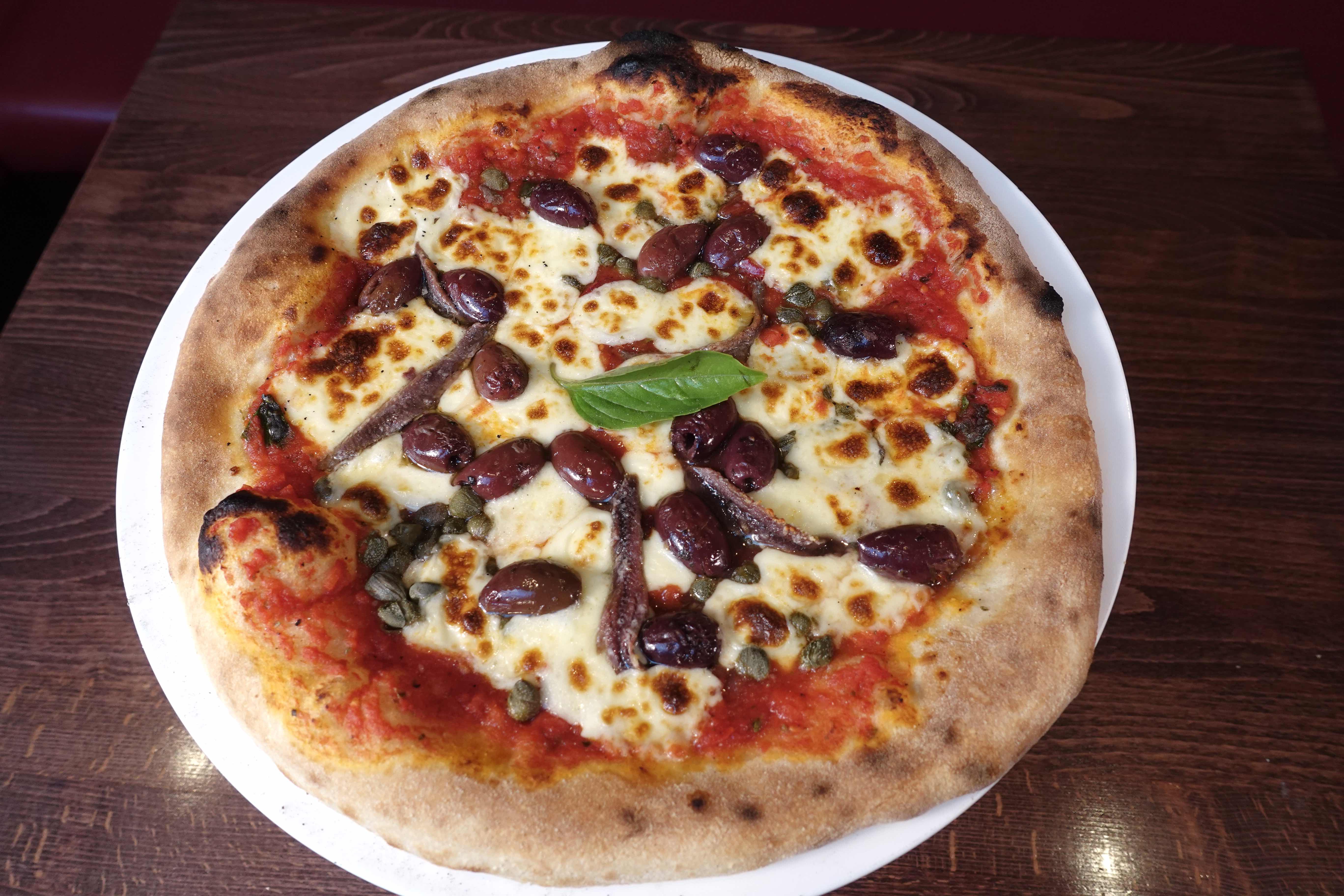 Puttanesca pizza