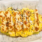 Tost Avocodo Scramble Egg and Hallomi Cheese