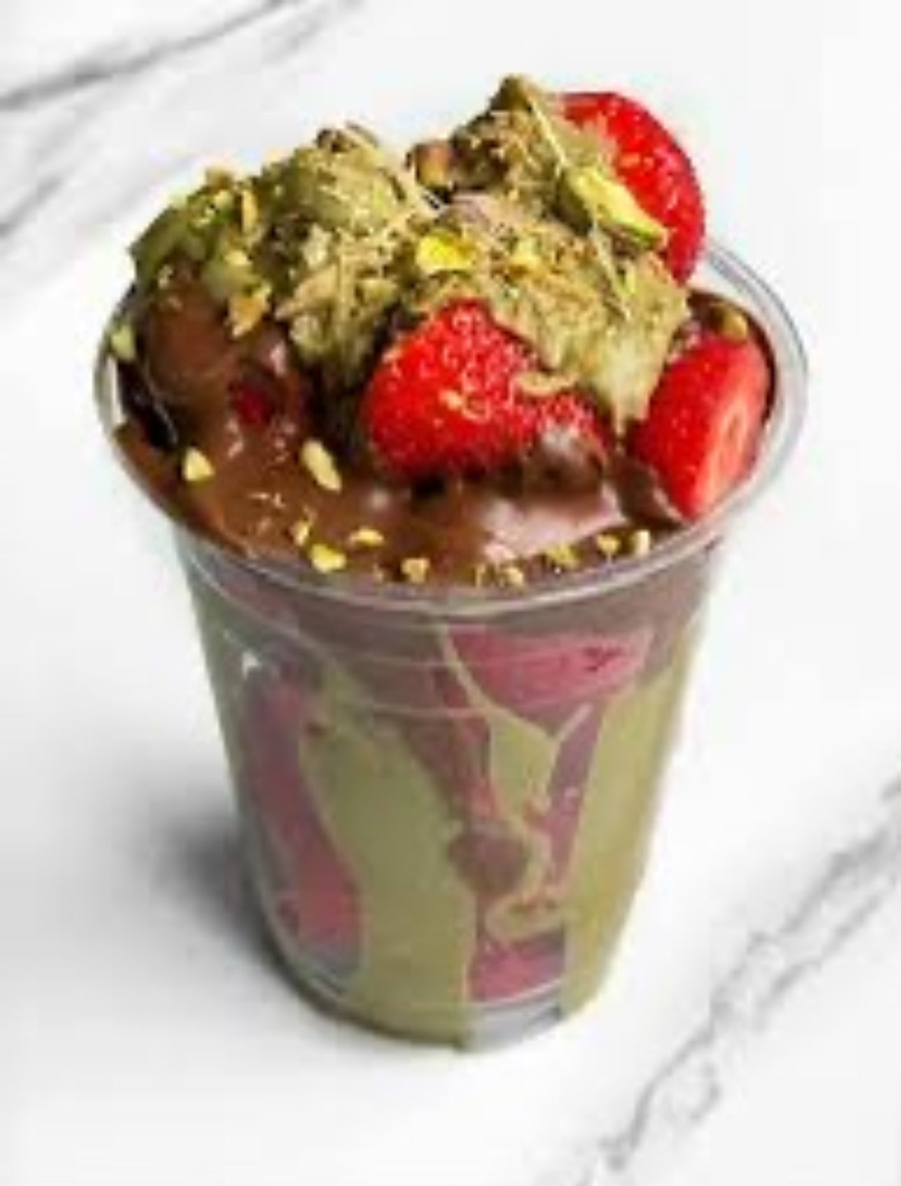 Pistachio kunafa strawberries