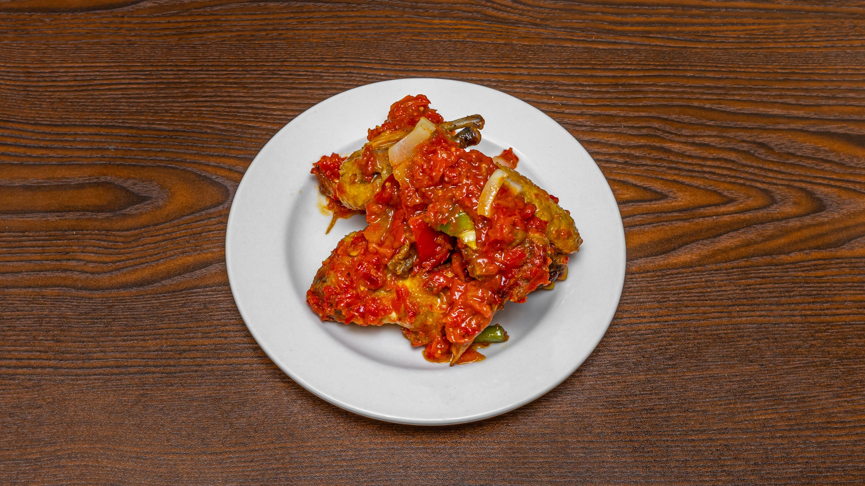 Spicy Garnished Chicken Wings