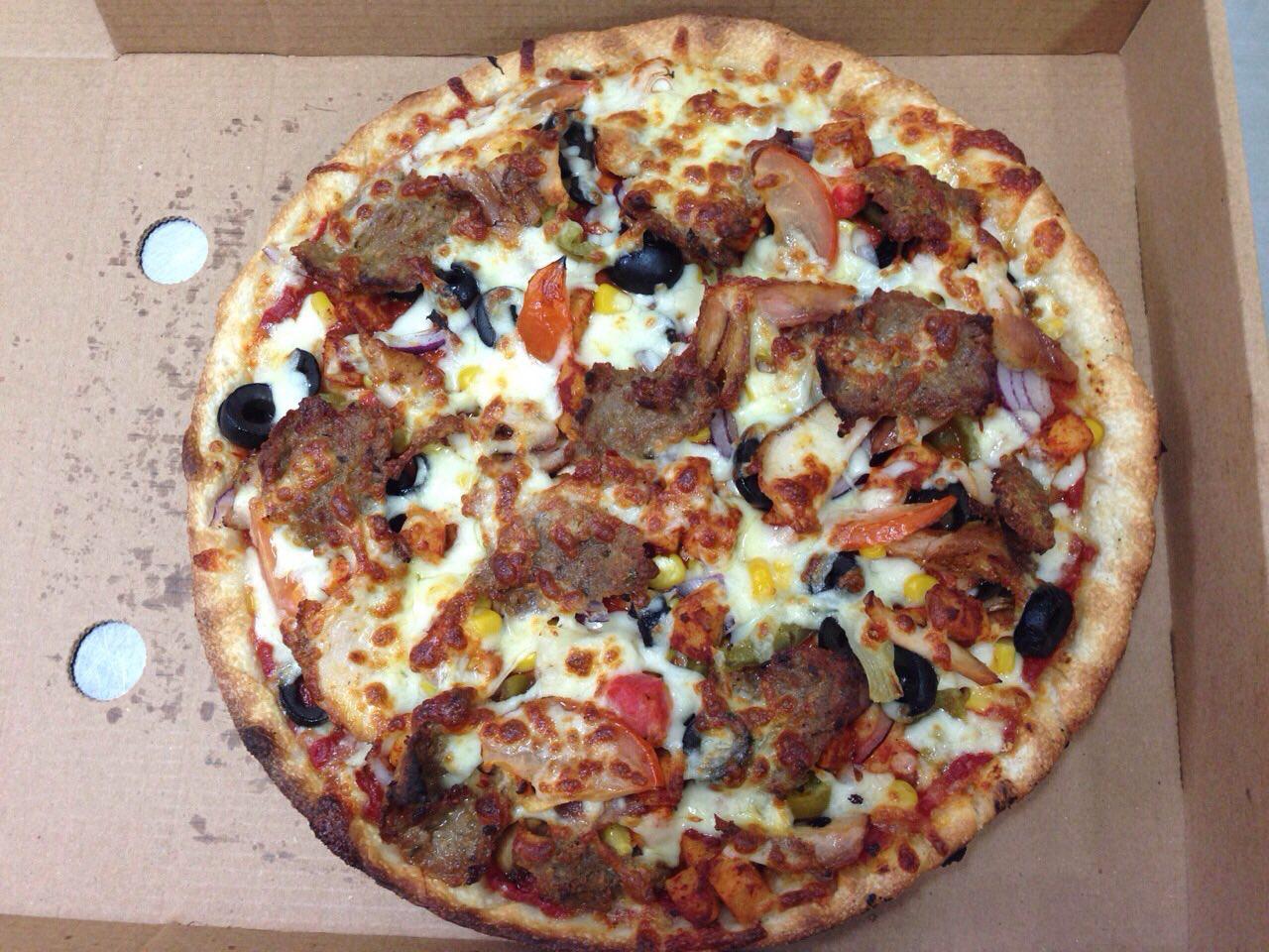 15" Beef Feast Pizza (Halal)