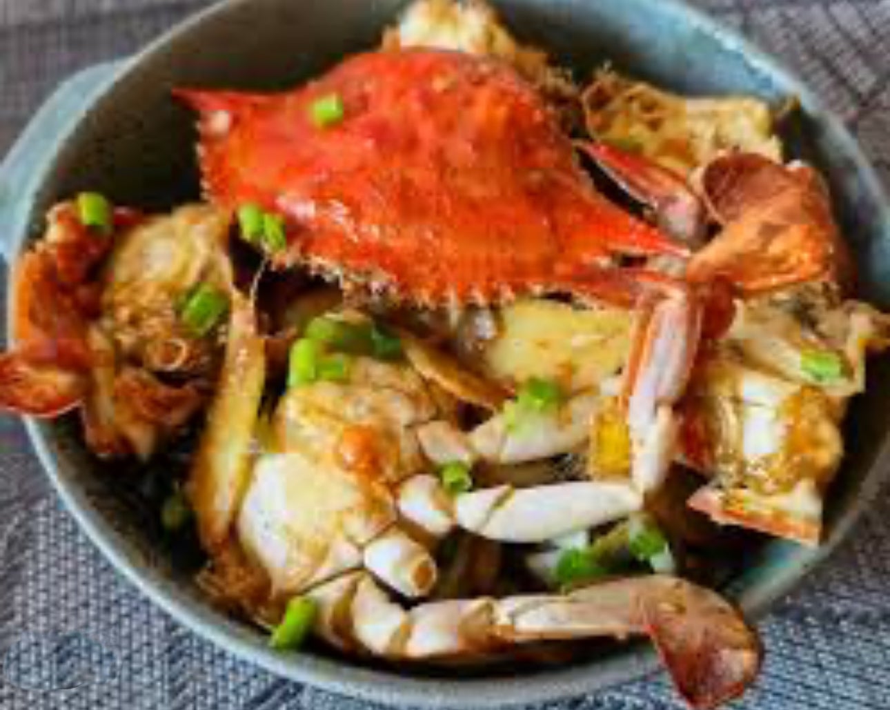 Baked Crab with Ginger and Spring Onion 姜葱焗蟹