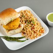 Jumbo Vada Pav