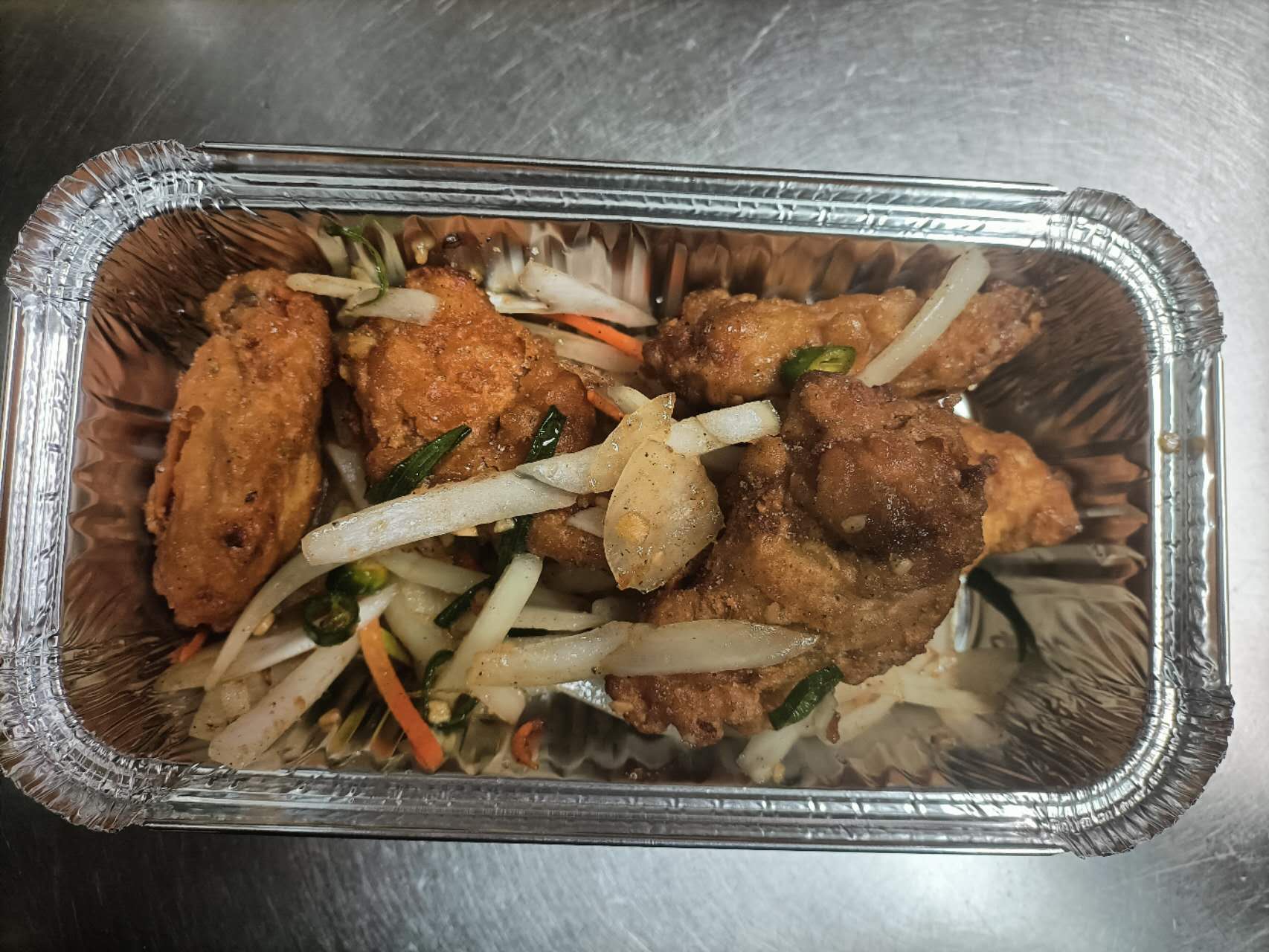 Spicy Chicken Wings with Salt and Pepper