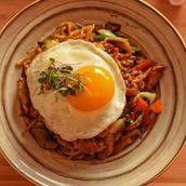 Japanese Fried Yakisoba Noodles