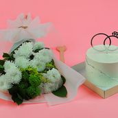Wedding Mini Cake 1 with Bouquet