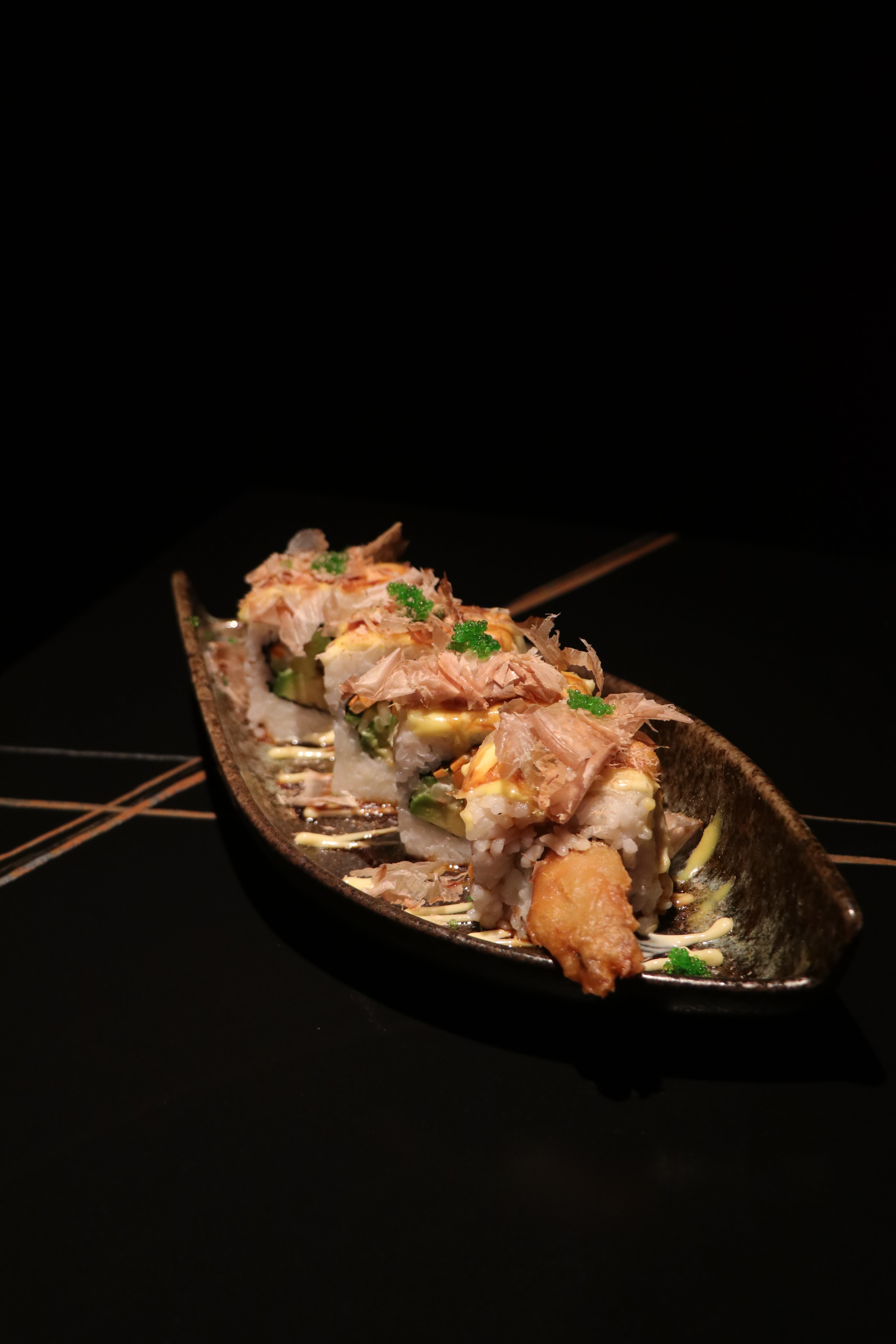 Crab Rolls 게튀김 초밥 / 芥末奶油软壳蟹寿司卷
