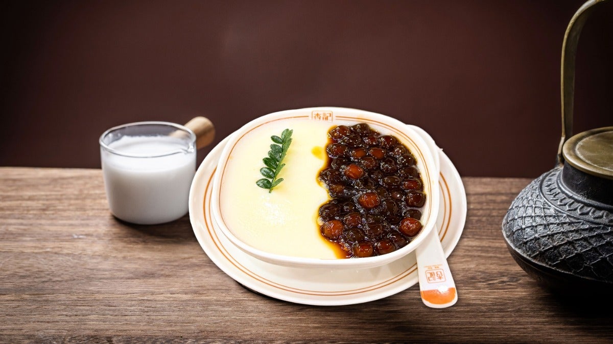 老红糖双皮奶冻 Steamed Milk Pudding with Brown Sugar Tapioca Pearls