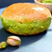 Pistachio Kunafa Bun