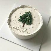  Classic Christmas Tree Cake