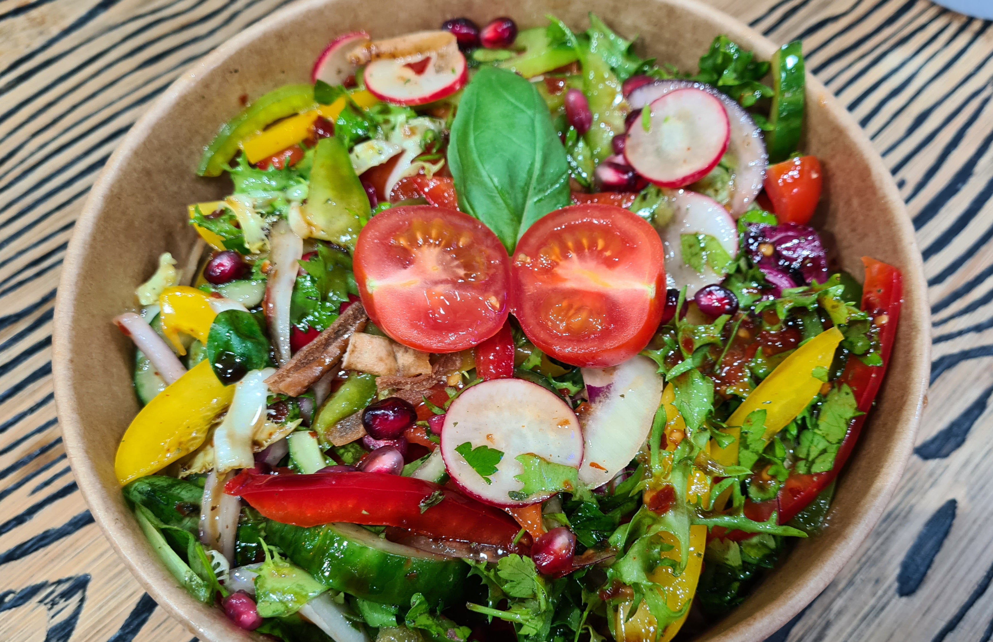 Spicy Garden Salad  ��