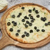 Akawi Cheese With Olives