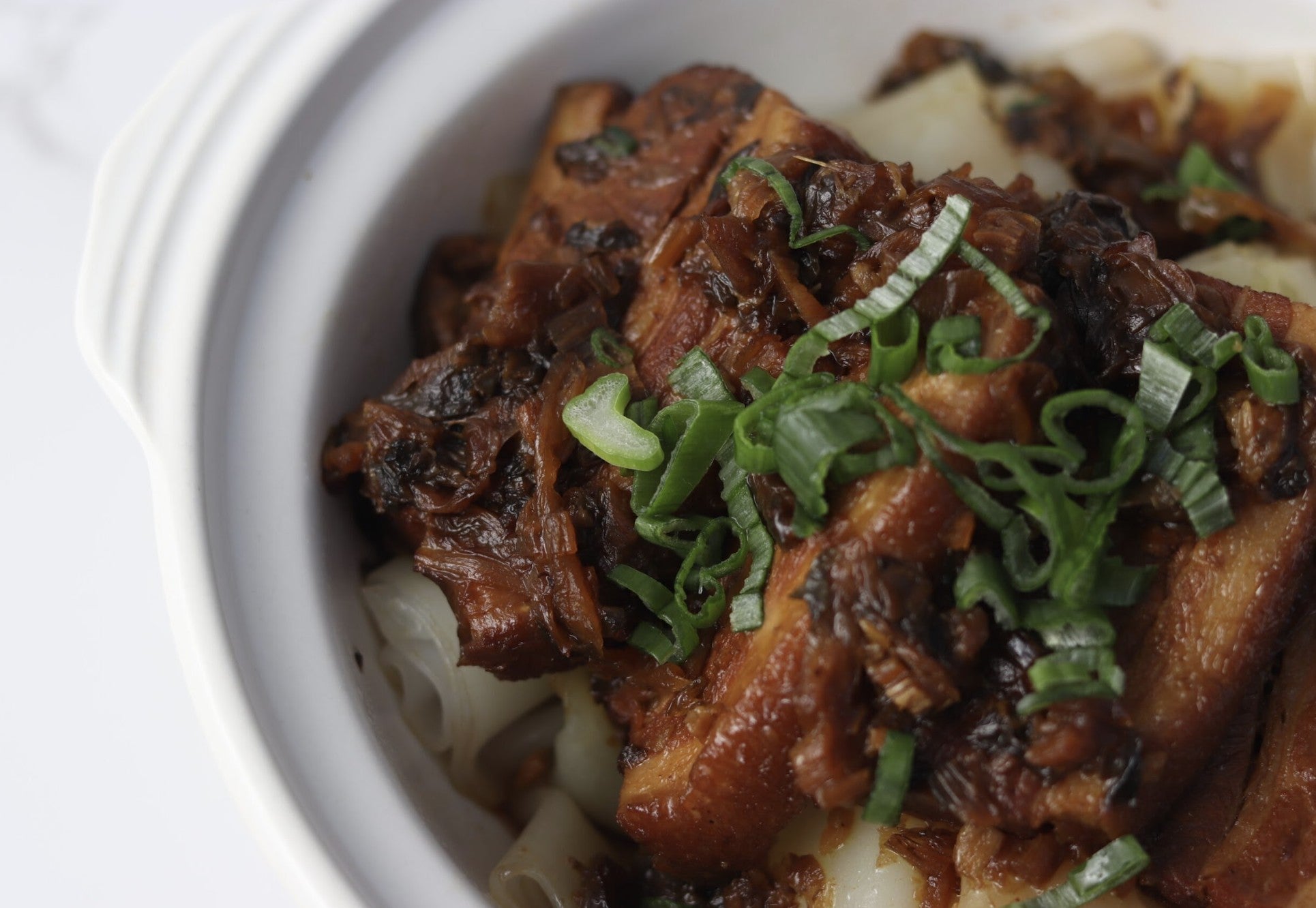 Steamed Rice Roll with Braised Pork Belly and Preserved Vegetable 梅菜扣肉肠粉
