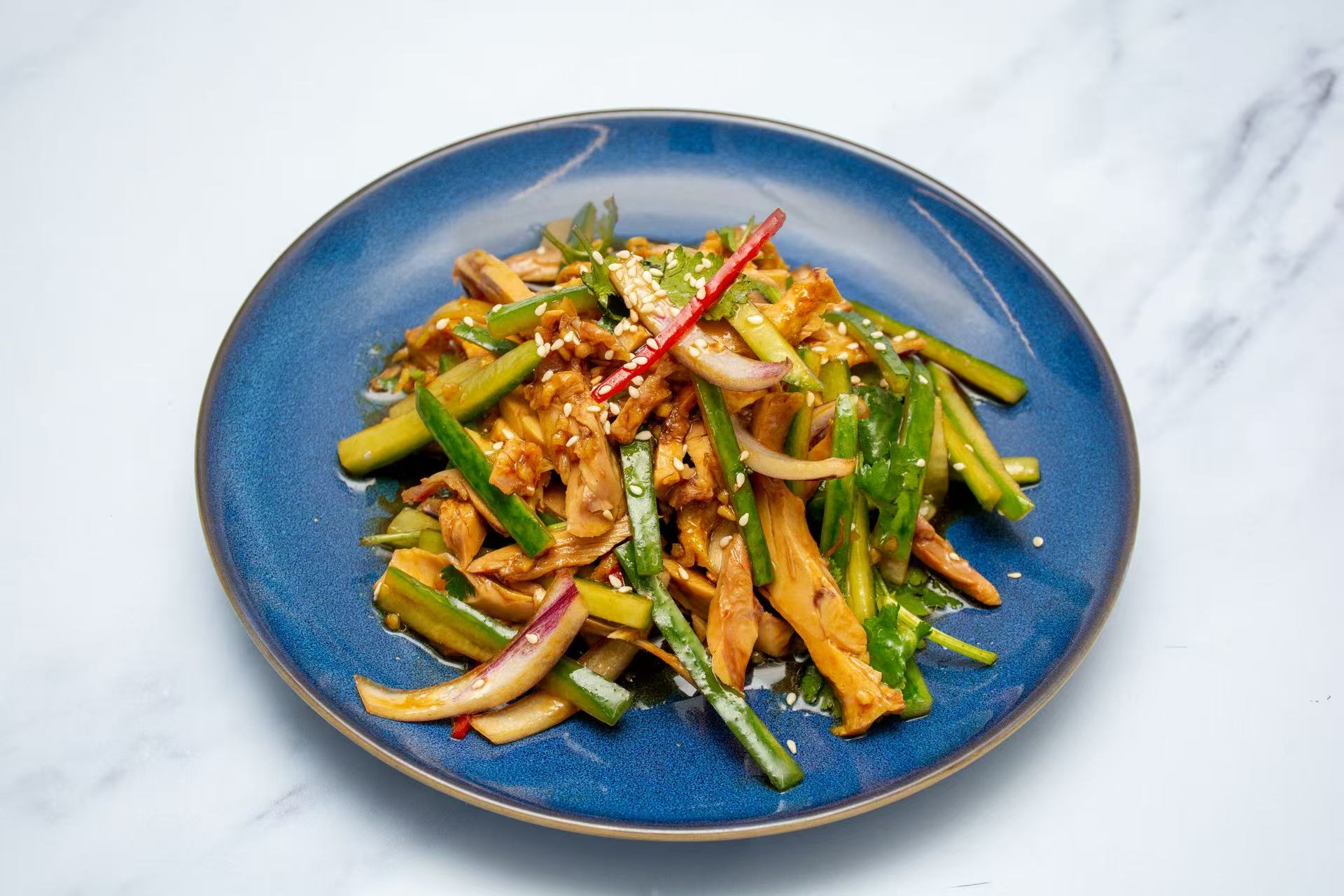 Shredded Chicken Baked in Salt 手撕盐焗鸡