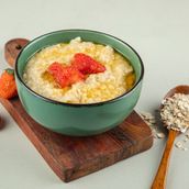 Oatmeal With Fresh Strawberry