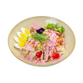 Tuna Salad with Sesame Beetroot Yogurt Sauce