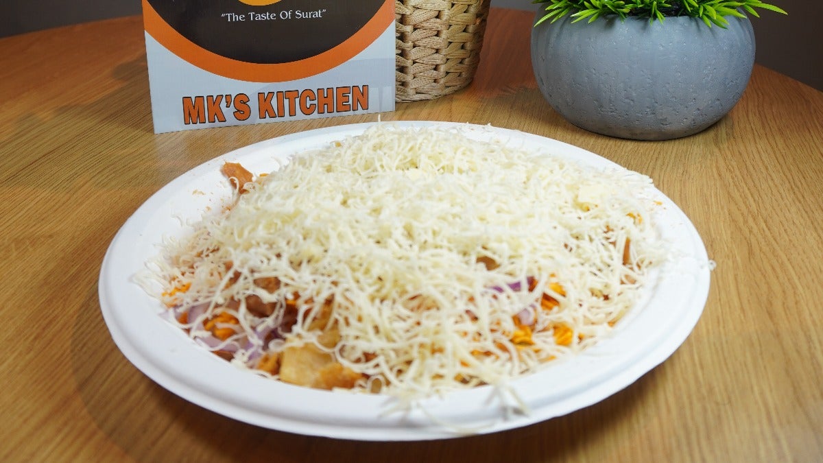 Schezwan Cheese Aloo Puri