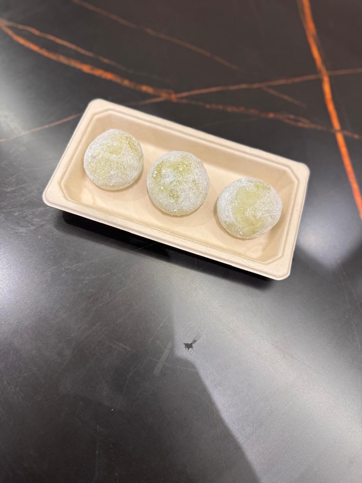 3Pics Green Tea Mochi
