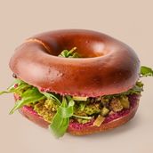 Falafel Beetroot Preztel