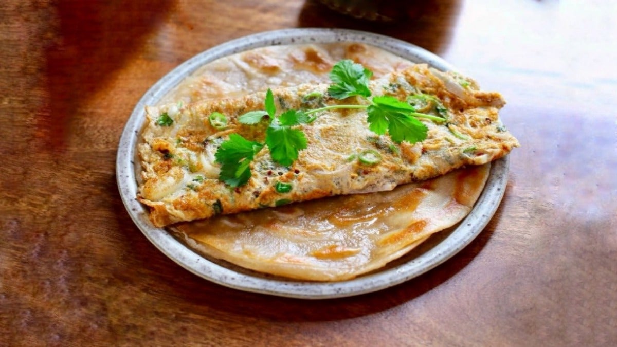 Desi Omelettes With Fresh Paratha