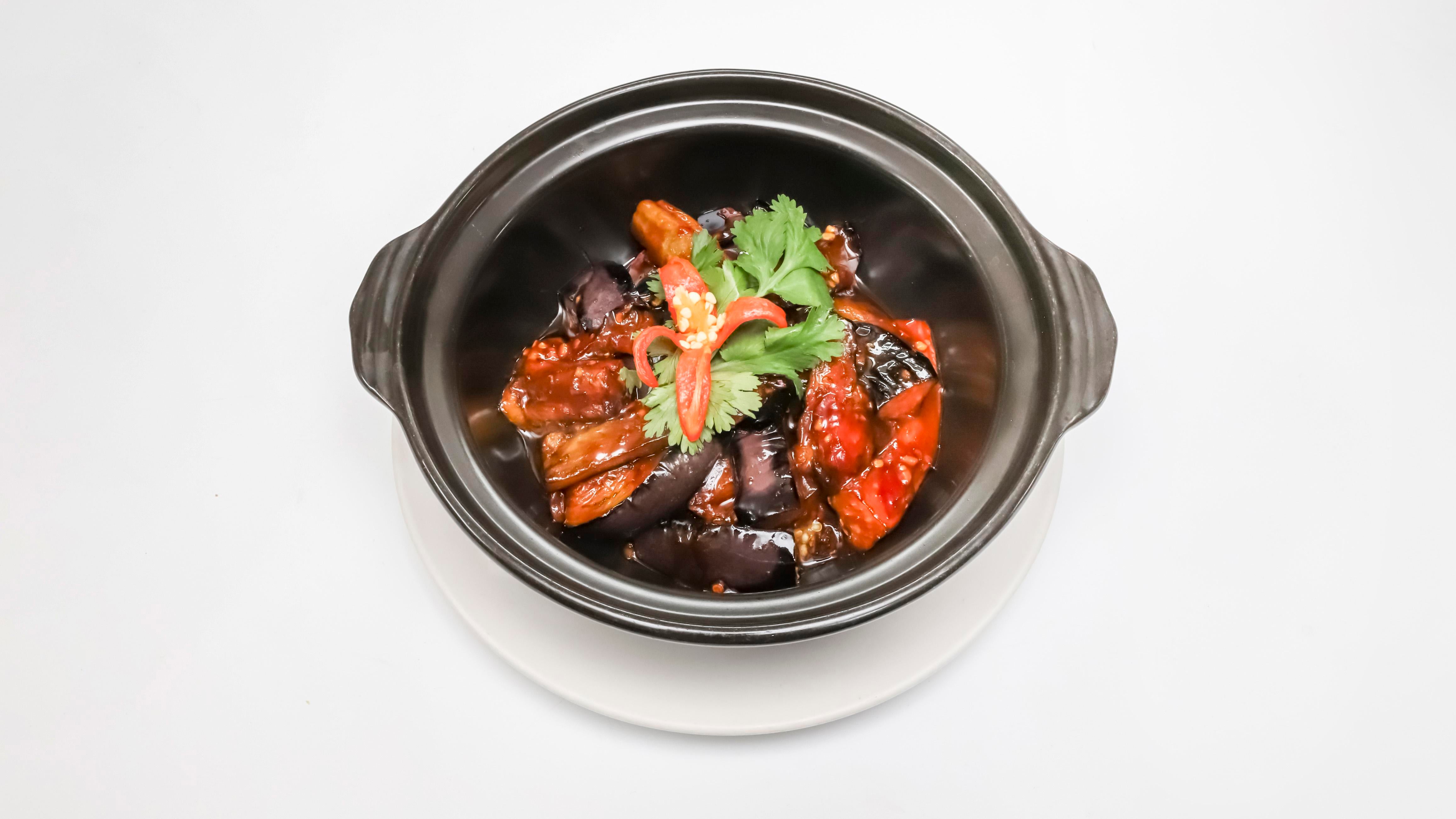 Beef with Aubergine (Mildly Spicy) 茄子燒牛肉