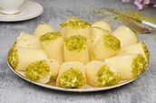 Halawa Al Jebn With Qeshta