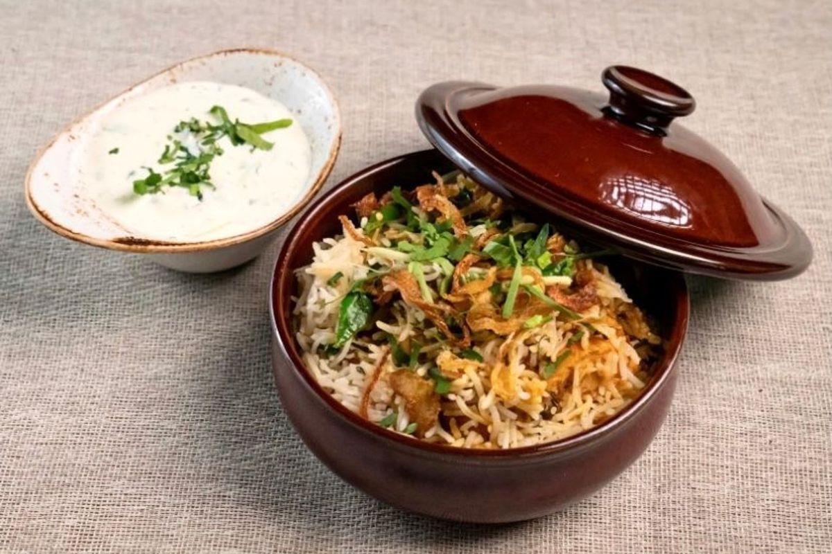 CHICKEN BIRYANI 