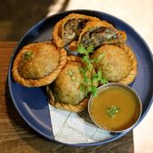 Bulalo Empanada (2pcs)