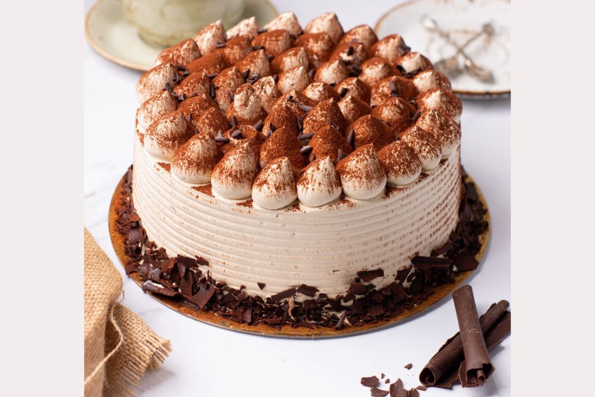 Full Tiramisu Gateau