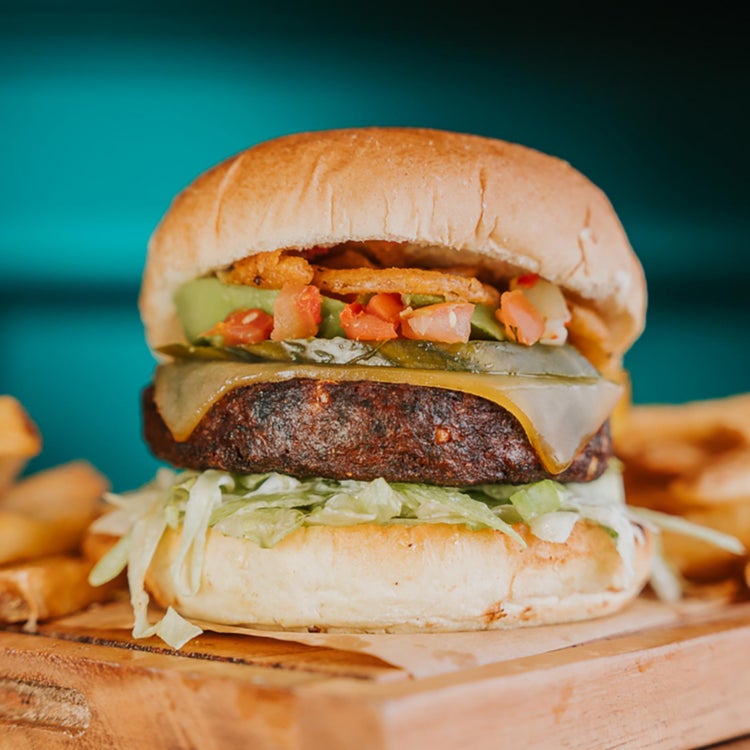 Spiced Falafel Burger (VE)