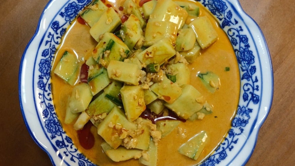 Smashed Cucumber in Garlic Sesame Sauce 拍黄瓜